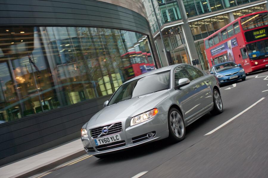  Volvo S80 2009 года  (фото 42 из 76)